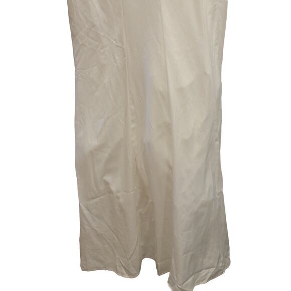 NWT Lulus Center of My Love White Satin Sleeveless Mermaid Maxi Dress, L - Picture 4 of 11